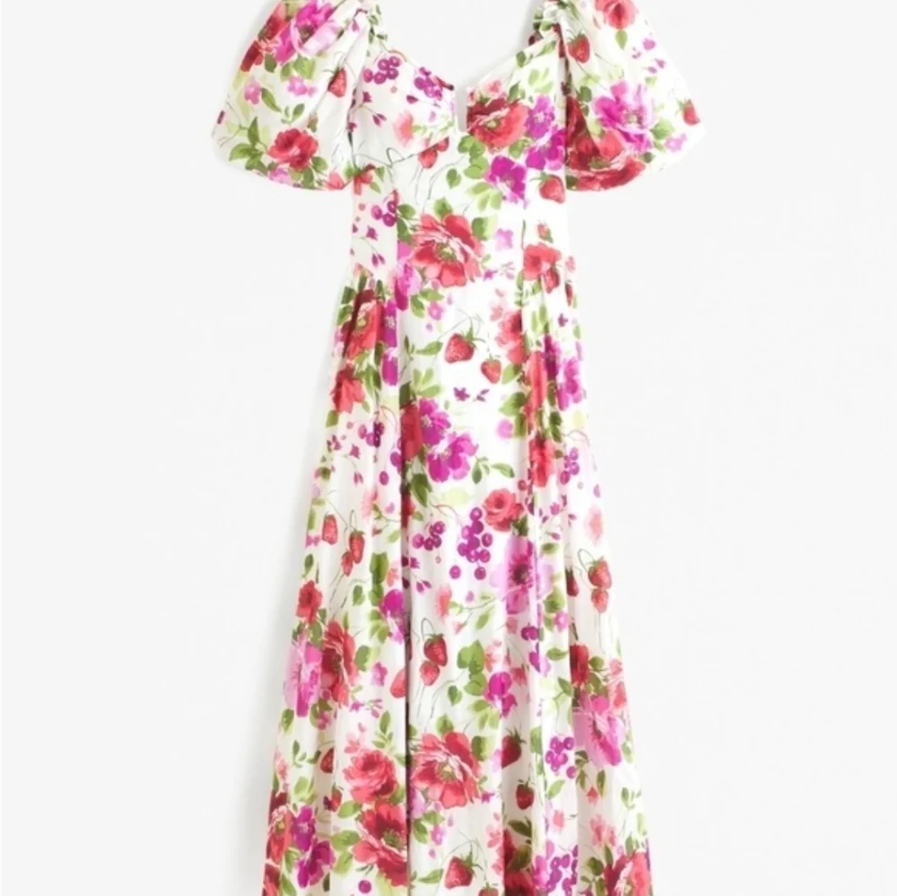 Abercrombiw Maxi Floral Puff Sleeve Dress With Bow In The Back